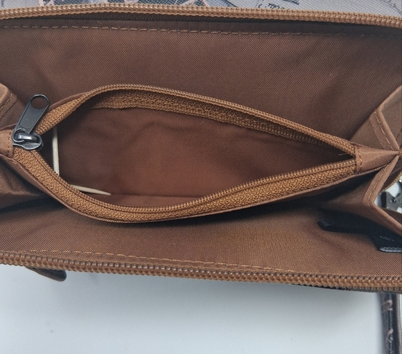 Vintage-Inspired Stamp Print Clutch       Size 7.5"×4" - Picture 8 of 12